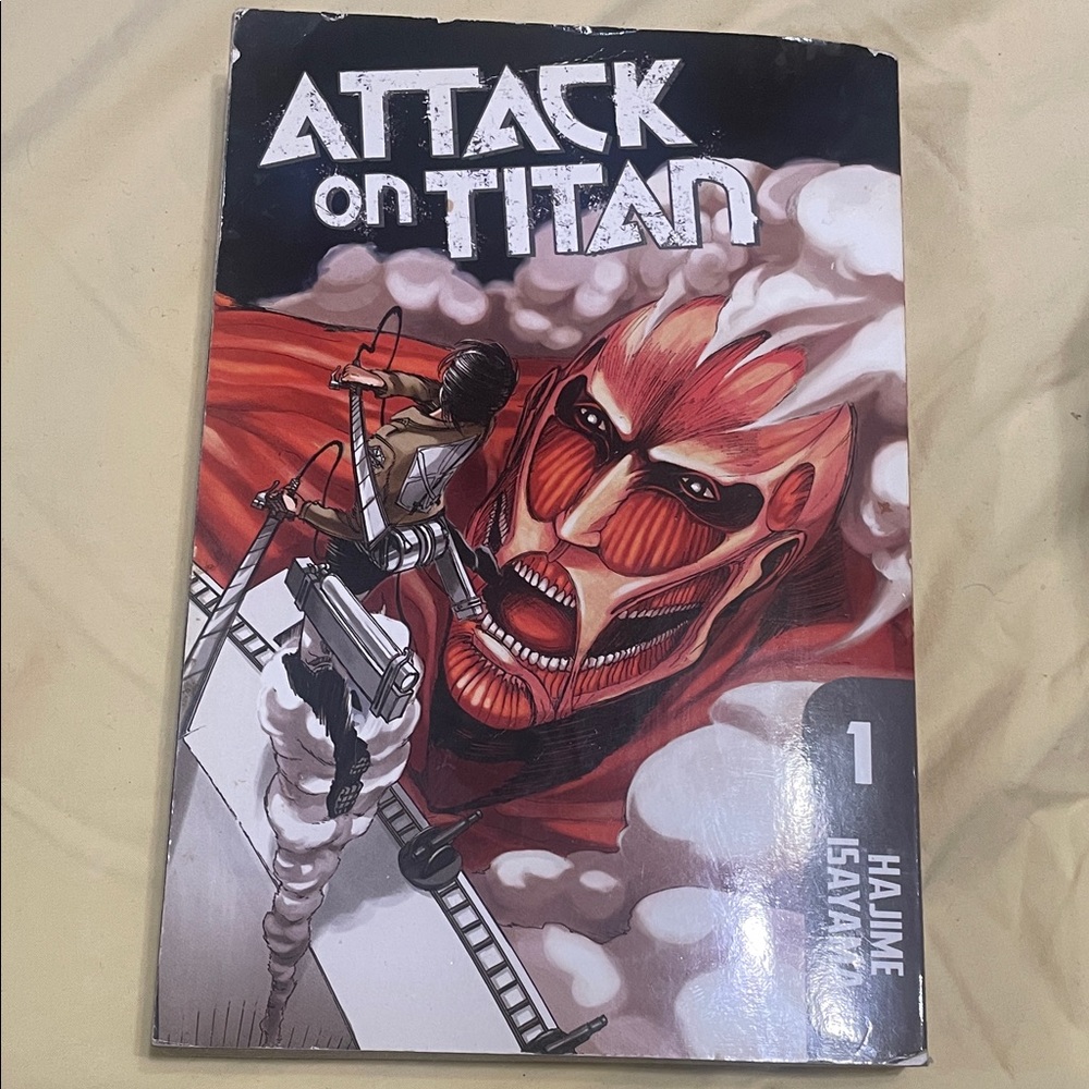 🖤Attack on Titan Volume 1 Manga🖤